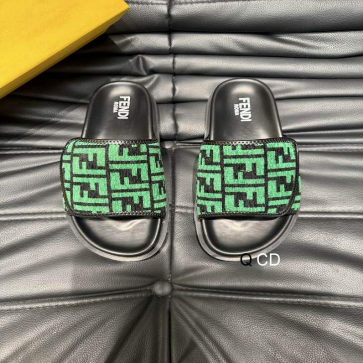 Picture of Fendi Slippers _SKUFendisz38-45CD06092702